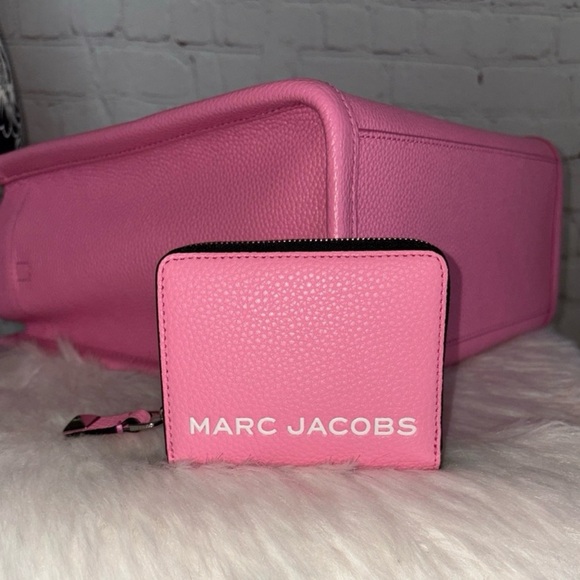 Marc Jacobs Standard Supply Leather Tote/Snap Closure Wallet 2pc Set - Picture 6 of 9